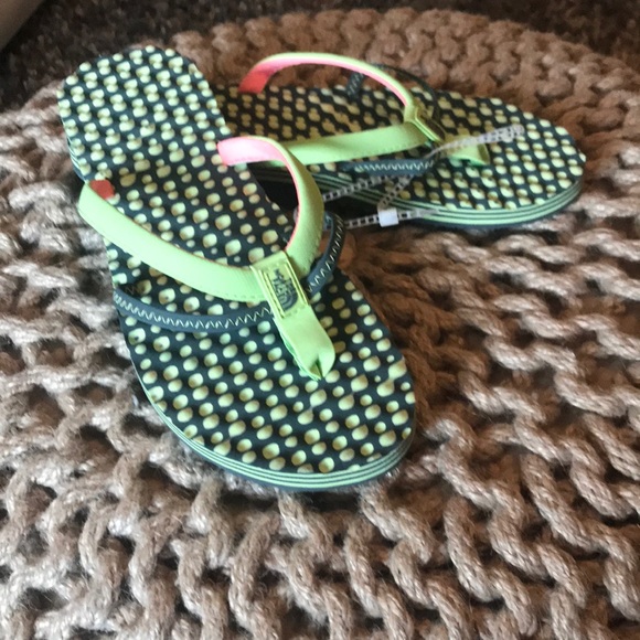 north face base camp flip flops womens